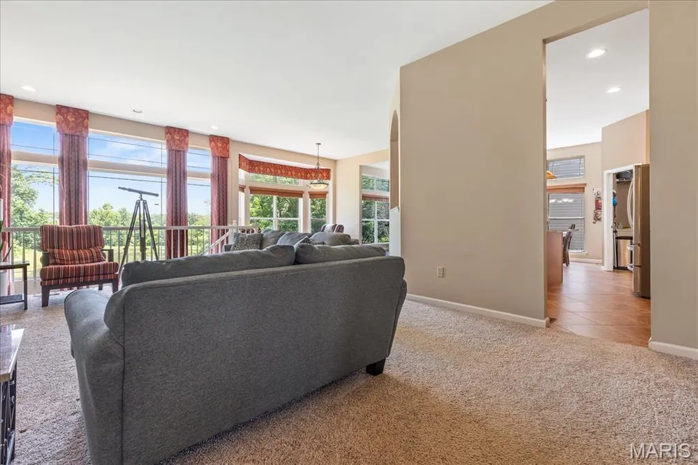 165 Carlton Point Dr, Wentzville, MO 63385
