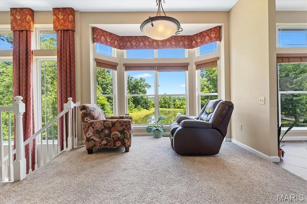 165 Carlton Point Dr, Wentzville, MO 63385