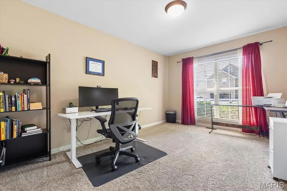165 Carlton Point Dr, Wentzville, MO 63385