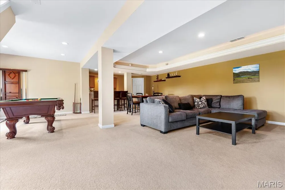 165 Carlton Point Dr, Wentzville, MO 63385