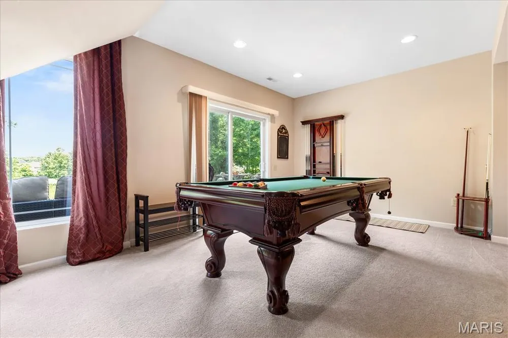 165 Carlton Point Dr, Wentzville, MO 63385