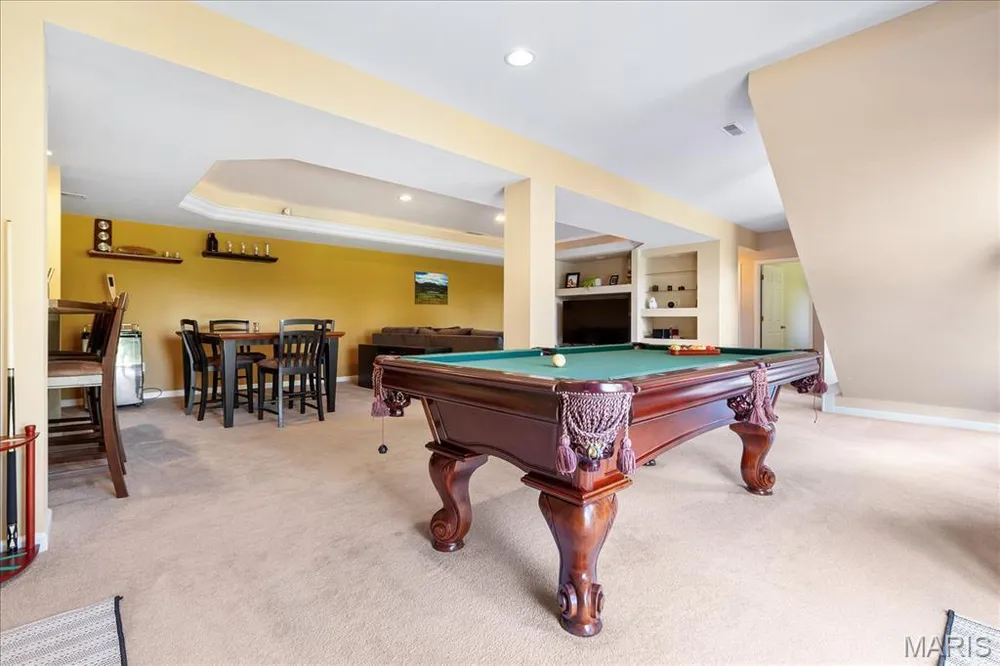 165 Carlton Point Dr, Wentzville, MO 63385
