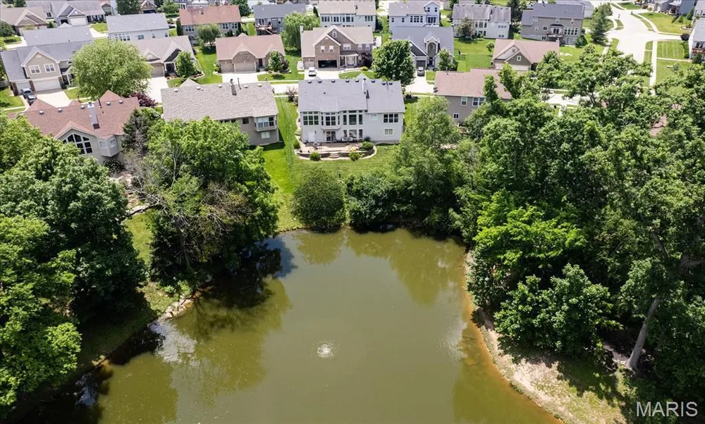 165 Carlton Point Dr, Wentzville, MO 63385
