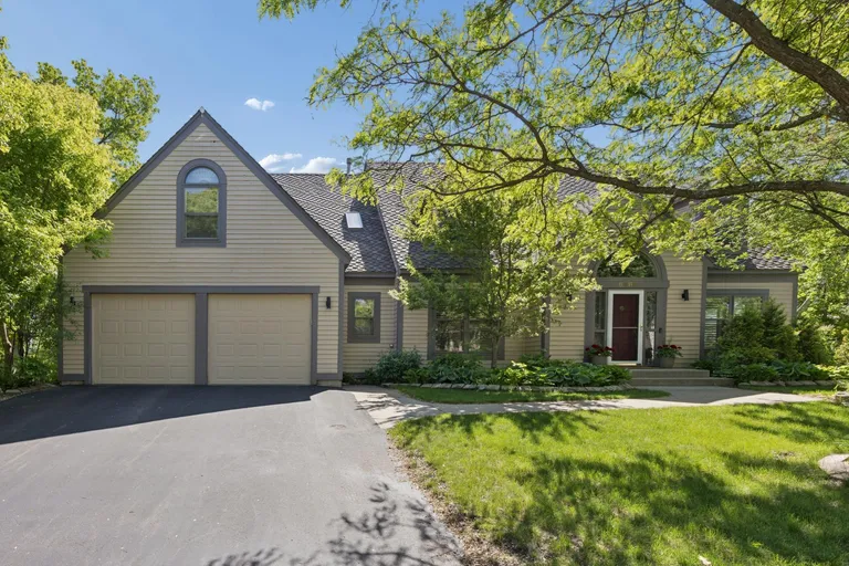 6565 Cherokee Trail W, Eden Prairie, MN 55344