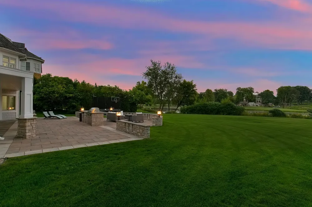 18355 Nicklaus Way, Eden Prairie, MN 55347