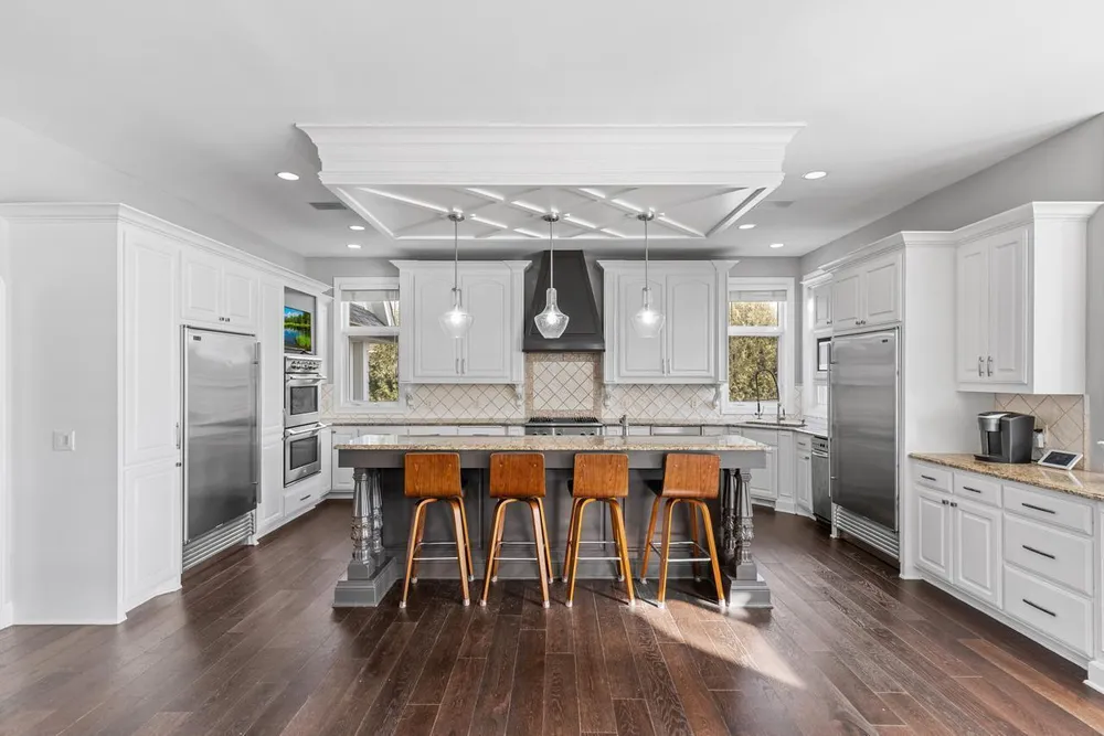 18355 Nicklaus Way, Eden Prairie, MN 55347