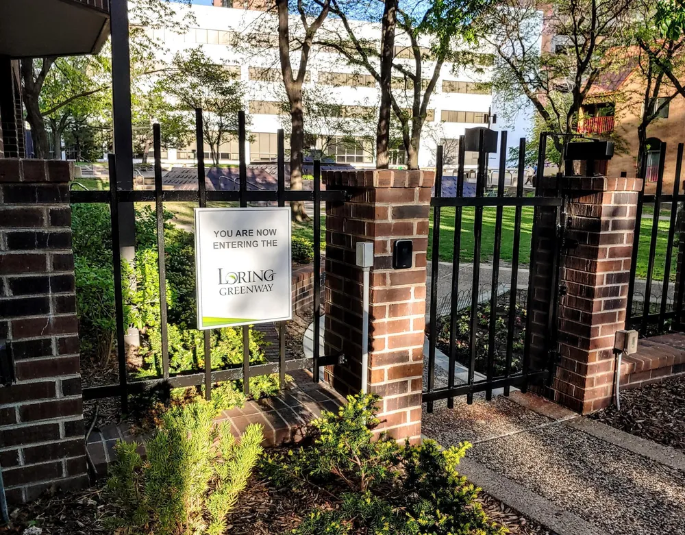 1235 Yale Pl, Minneapolis, MN 55403
