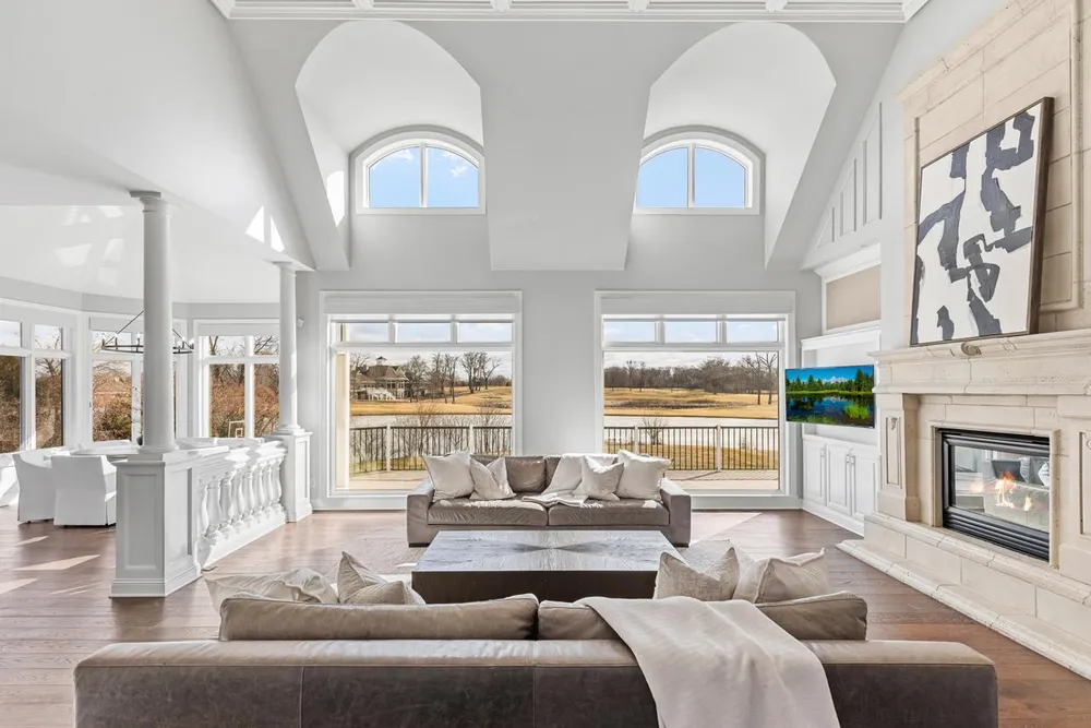 18355 Nicklaus Way, Eden Prairie, MN 55347