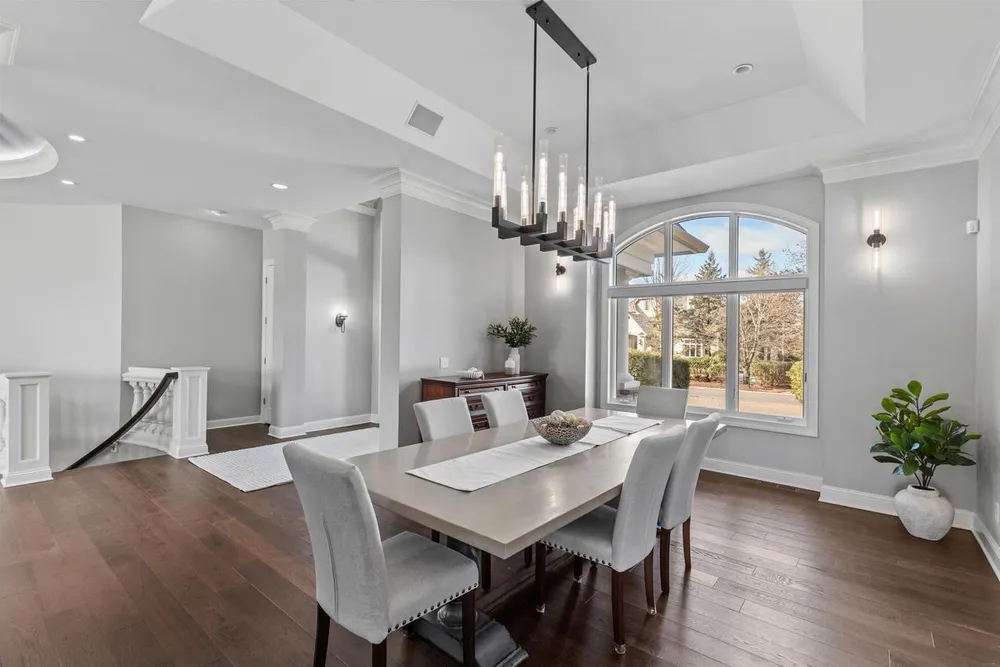 18355 Nicklaus Way, Eden Prairie, MN 55347