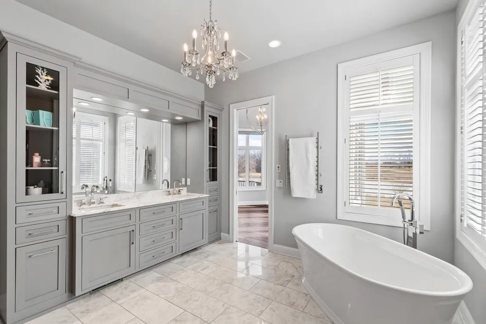 18355 Nicklaus Way, Eden Prairie, MN 55347