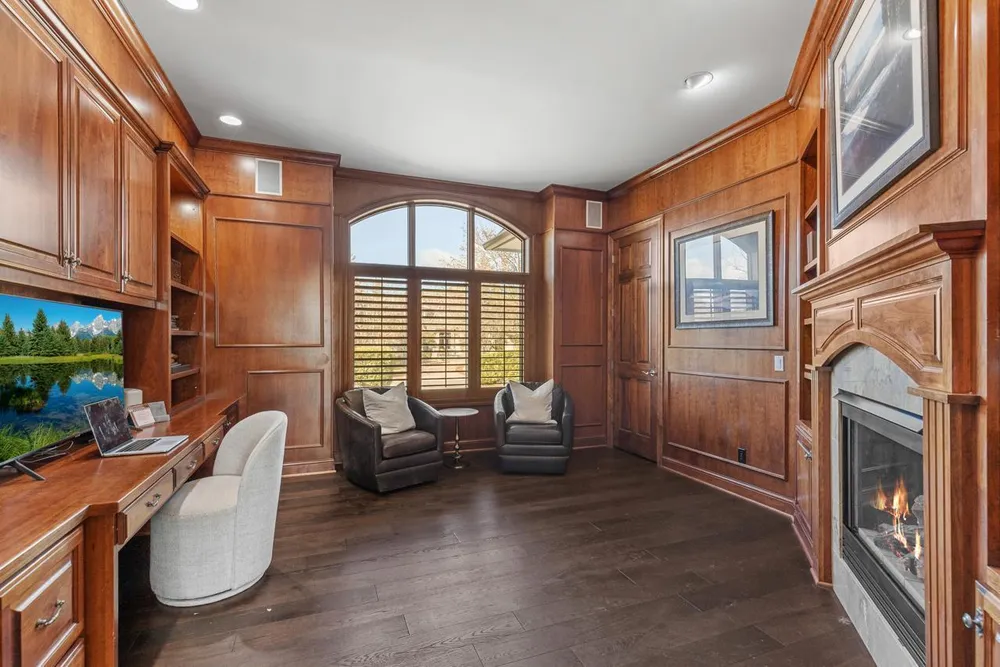 18355 Nicklaus Way, Eden Prairie, MN 55347