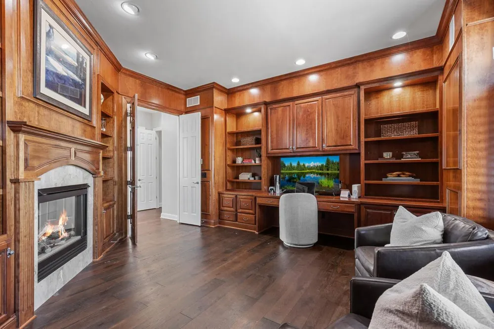 18355 Nicklaus Way, Eden Prairie, MN 55347