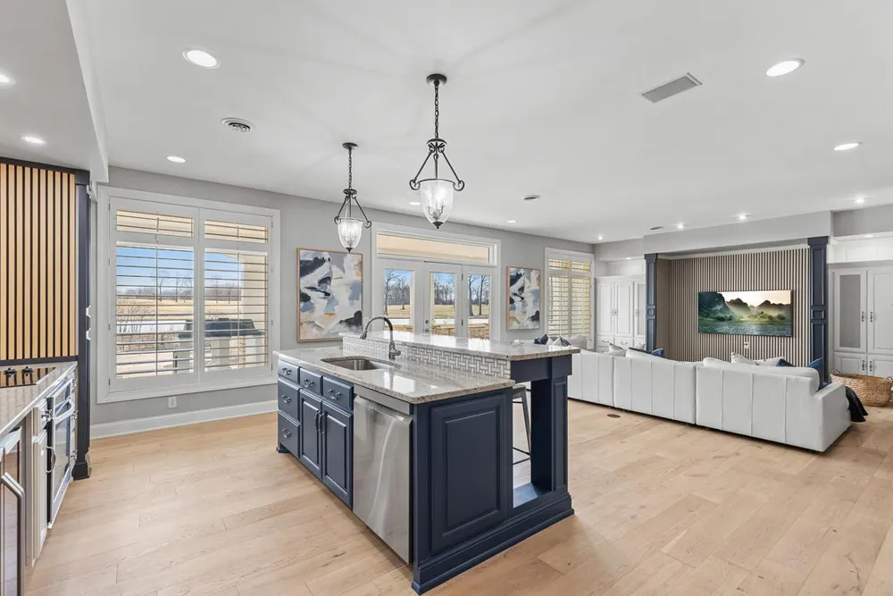 18355 Nicklaus Way, Eden Prairie, MN 55347