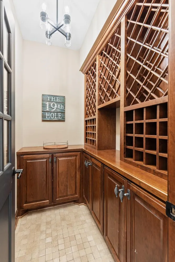 18355 Nicklaus Way, Eden Prairie, MN 55347