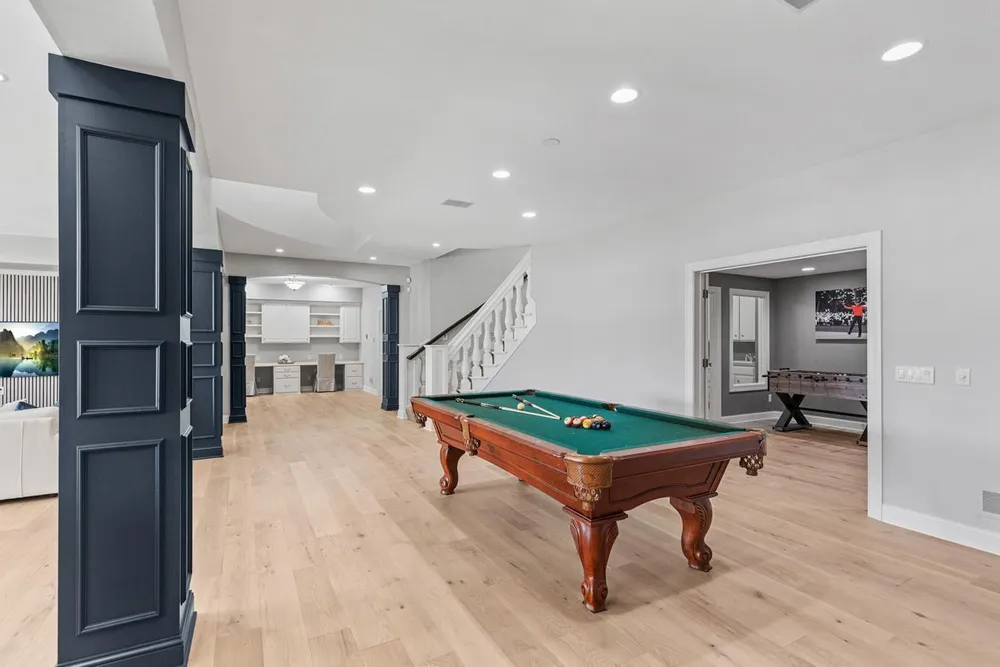 18355 Nicklaus Way, Eden Prairie, MN 55347