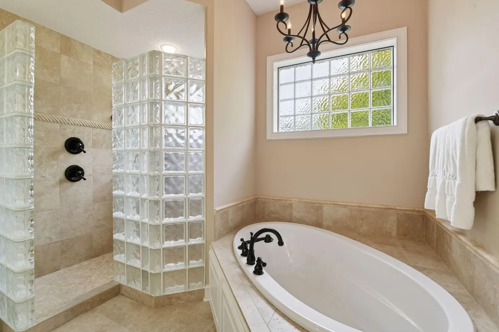 6930 Lake Harrison Circle, Chanhassen, MN 55317
