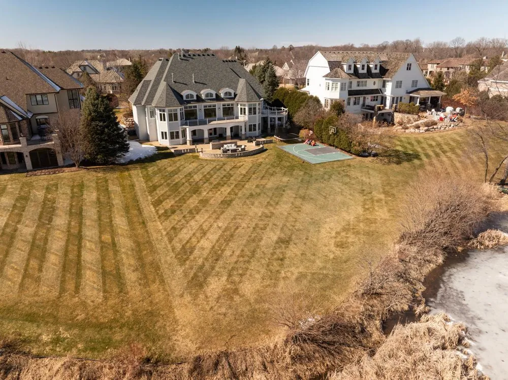 18355 Nicklaus Way, Eden Prairie, MN 55347