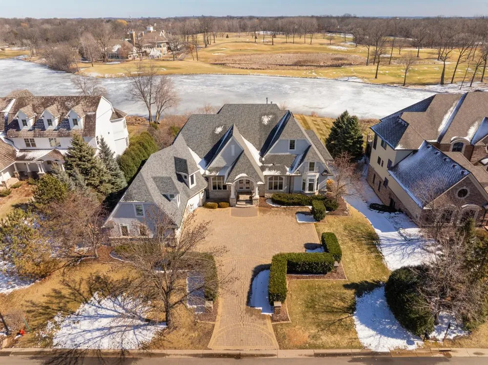 18355 Nicklaus Way, Eden Prairie, MN 55347