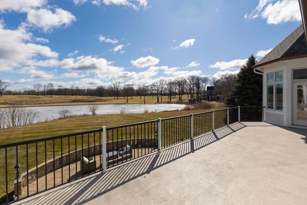 18355 Nicklaus Way, Eden Prairie, MN 55347