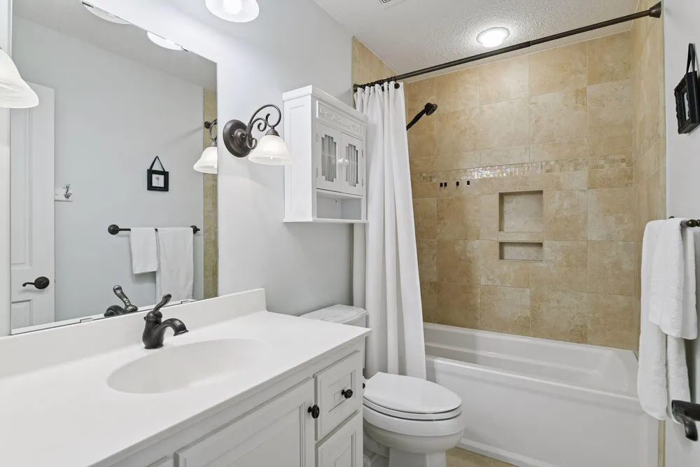 6930 Lake Harrison Circle, Chanhassen, MN 55317