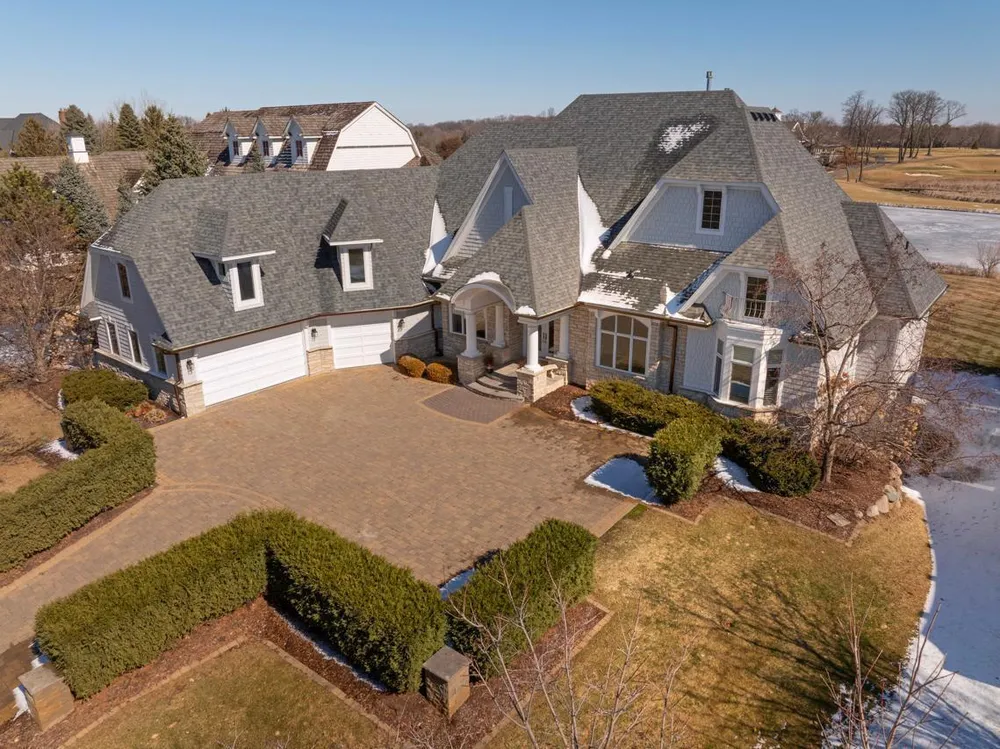 18355 Nicklaus Way, Eden Prairie, MN 55347