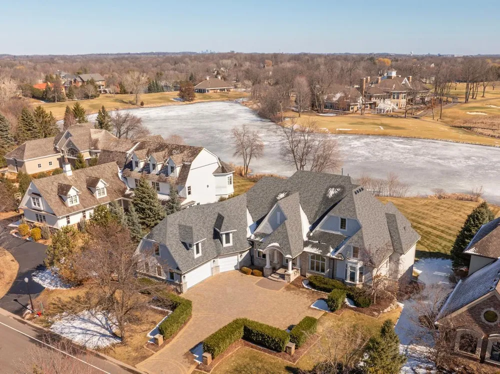 18355 Nicklaus Way, Eden Prairie, MN 55347