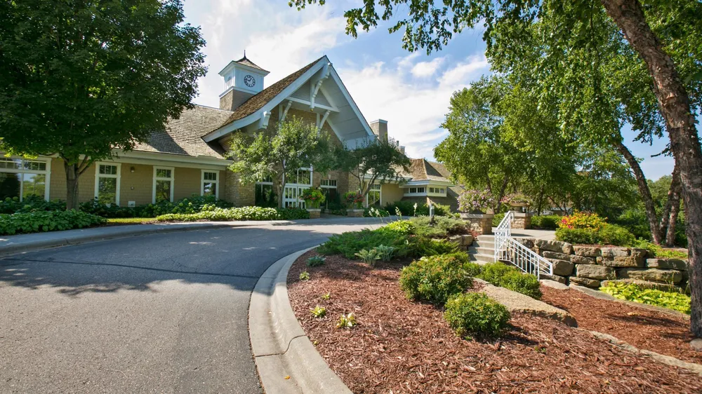 18355 Nicklaus Way, Eden Prairie, MN 55347