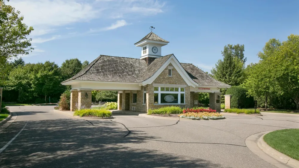 18355 Nicklaus Way, Eden Prairie, MN 55347