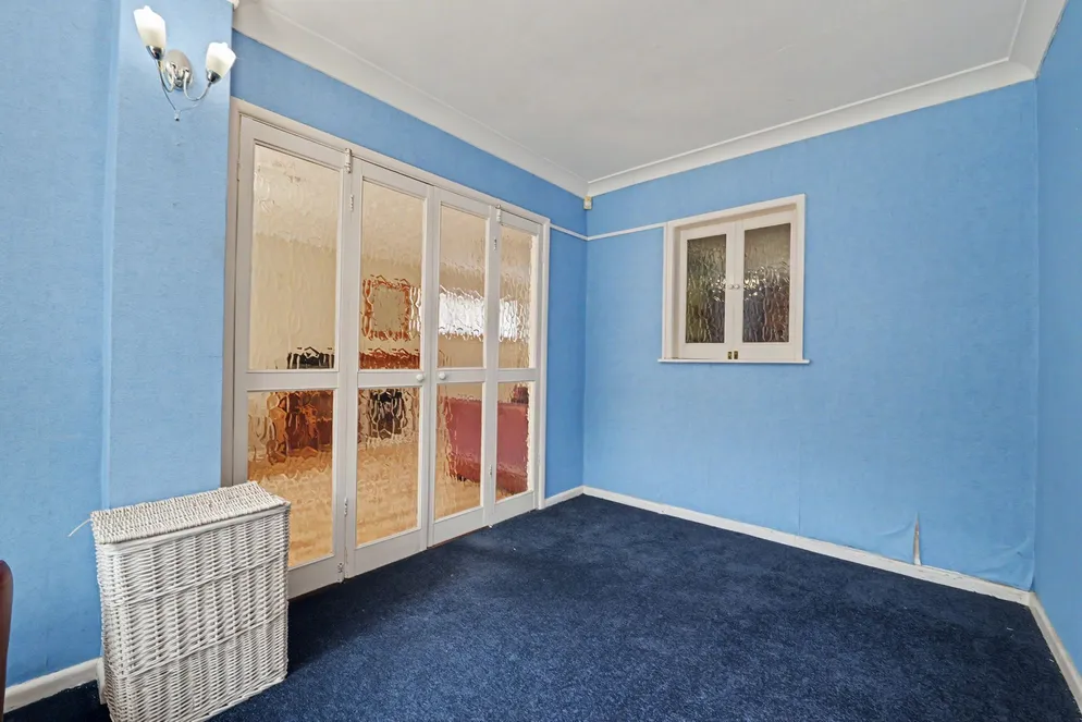 Property carousel item 16