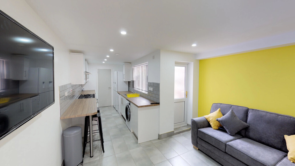 Room 4 of 5, Humber Avenue, Coventry, CV1 2AT Image 3