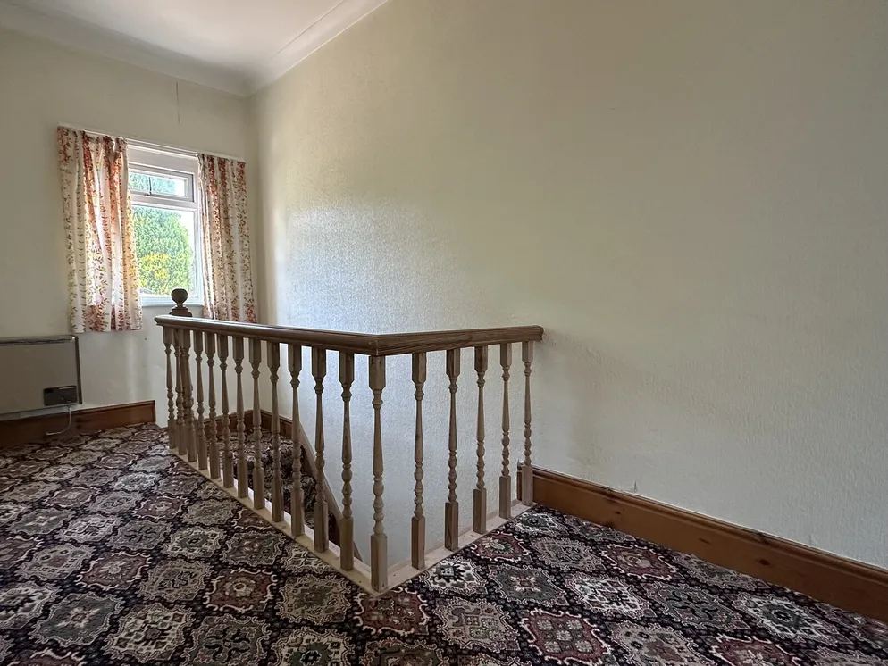 Property carousel item 15