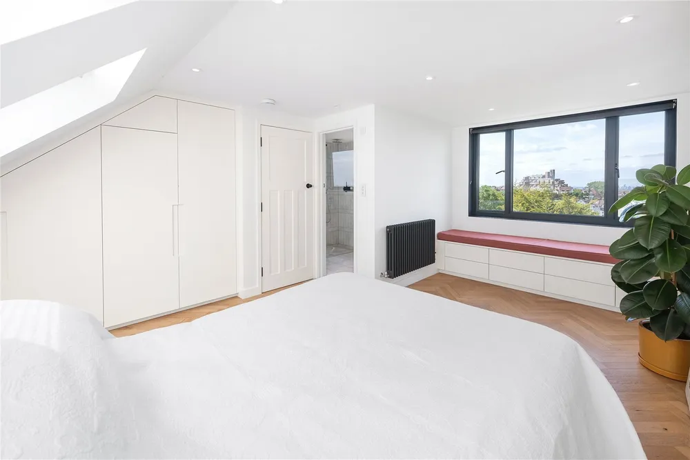 Tewkesbury Avenue, London, SE23