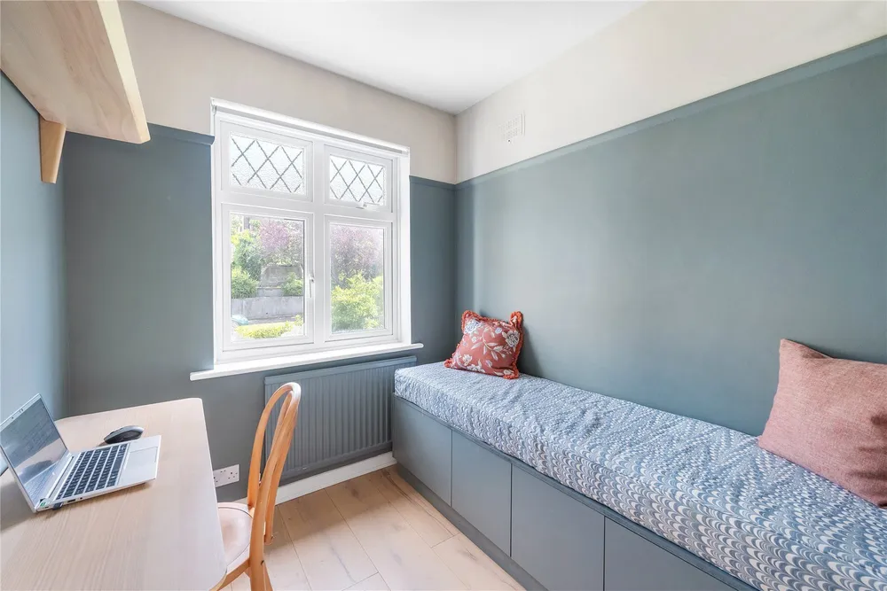 Tewkesbury Avenue, London, SE23