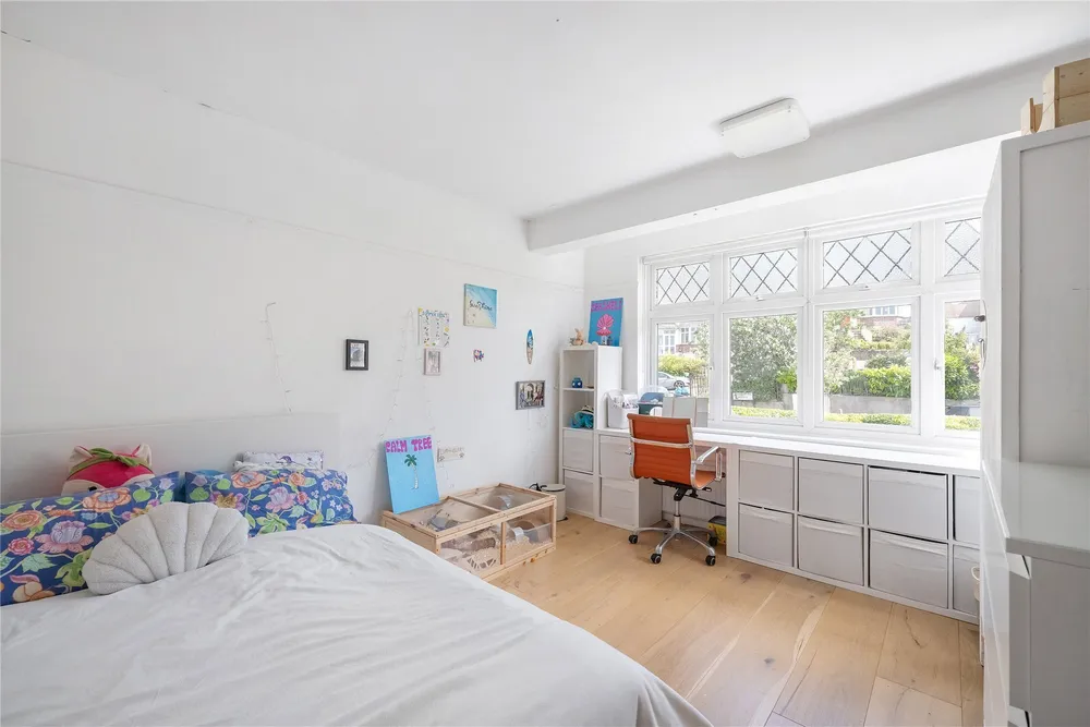 Tewkesbury Avenue, London, SE23