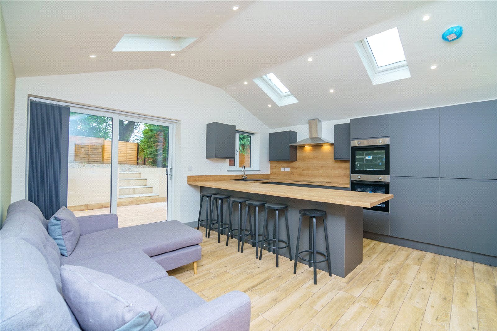 30 Malvern Road, Huddersfield, HD4 Image 1