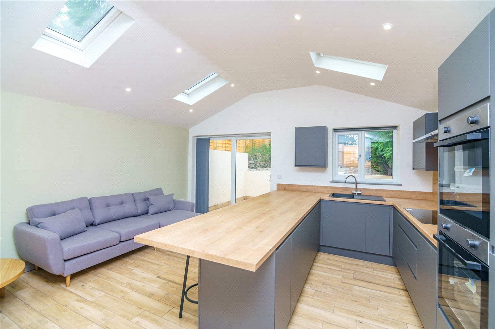 30 Malvern Road, Huddersfield, HD4 Image 2