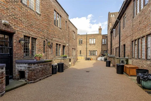 The Gateways, London, SW3 photo 8
