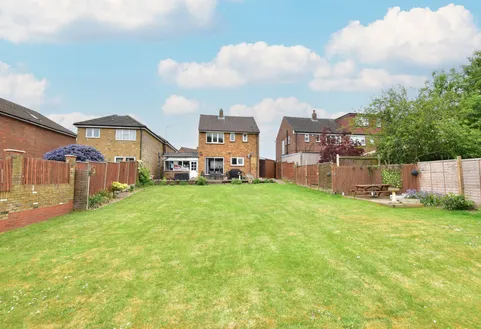 High Road, Leavesden, WD25