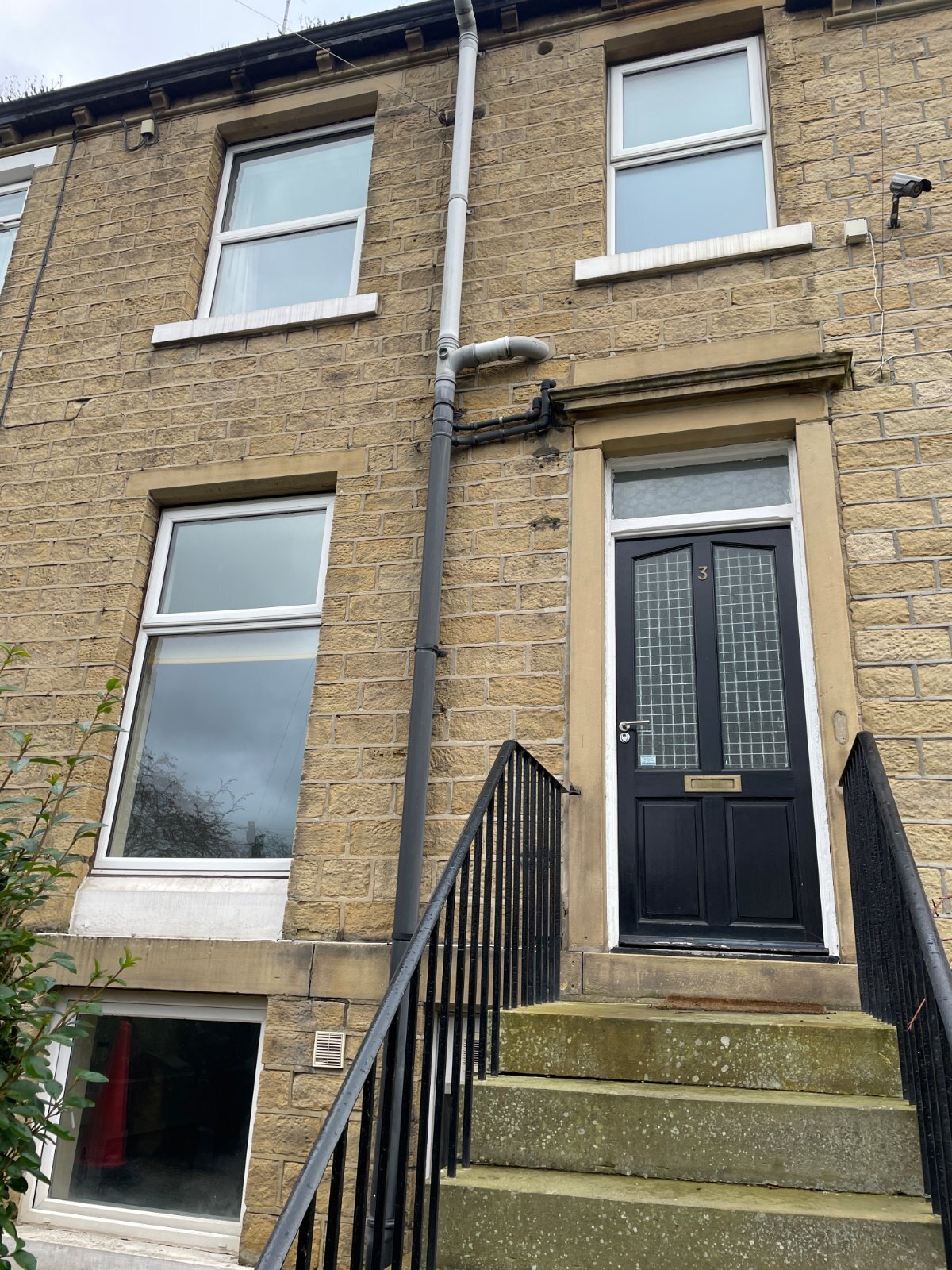 3 Woodthorpe Terrace, Huddersfield, HD1 Image 2