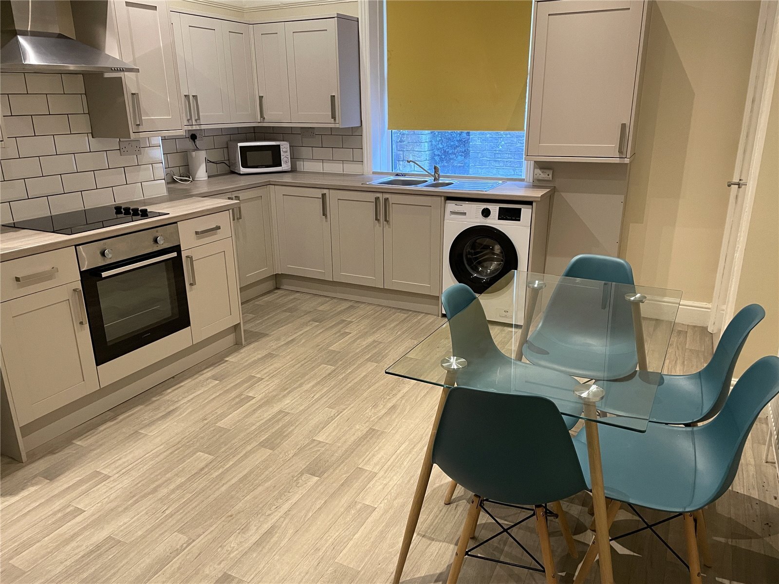3 Woodthorpe Terrace, Huddersfield, HD1 Image 8