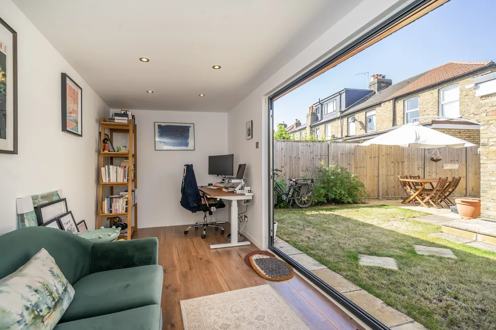Grosvenor Road, Hanwell, W7 photo 9