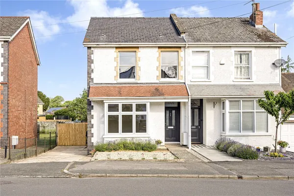 Old Bath Road, Leckhampton, GL53 photo 1