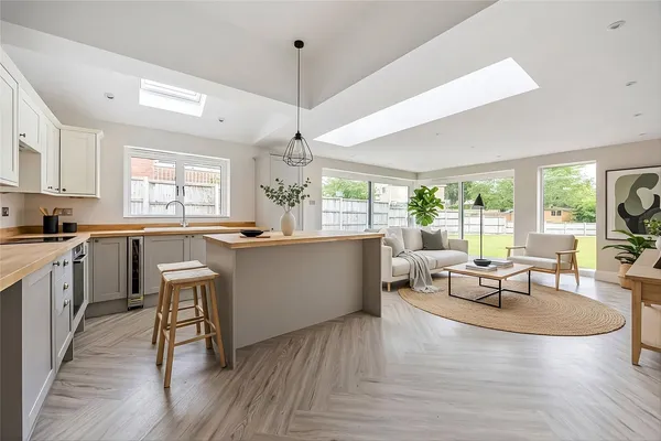 Old Bath Road, Leckhampton, GL53 photo 11