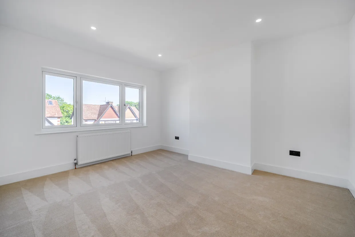 Court Avenue, Coulsdon, CR5 photo 5