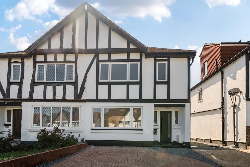 Court Avenue, Coulsdon, CR5 photo 14