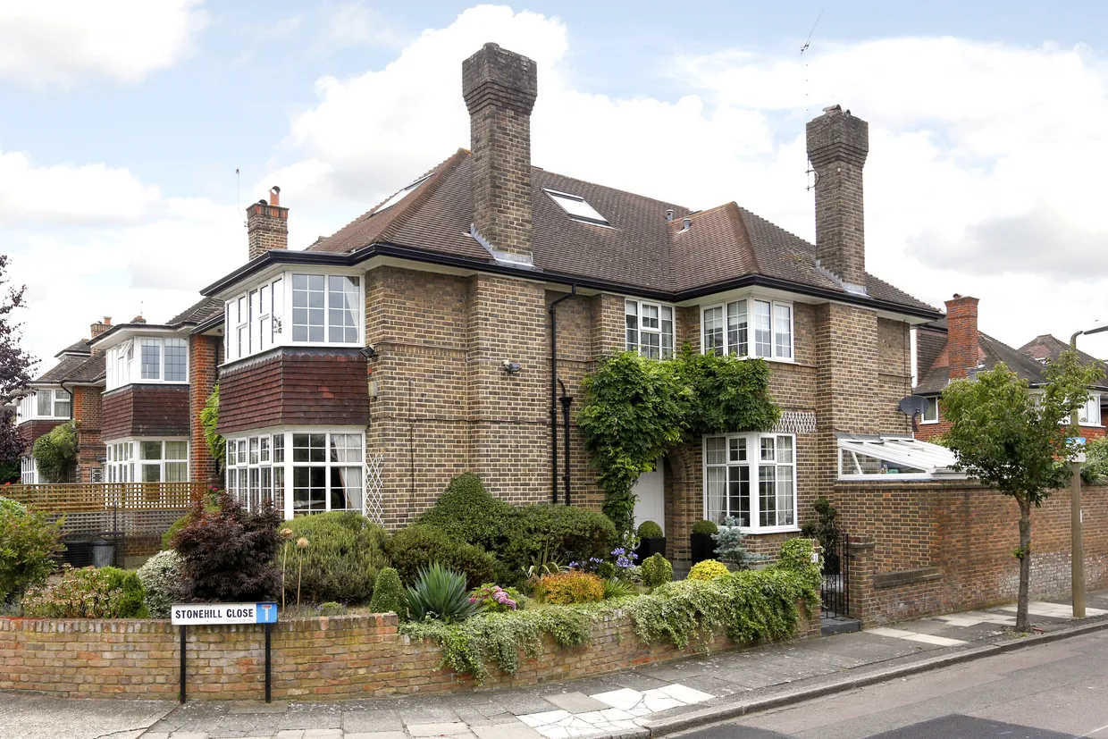 Stonehill Road, London, SW14 photo 11
