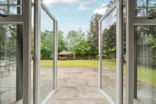Parklands Close, Lower Bourne, Farnham, GU9 photo 5