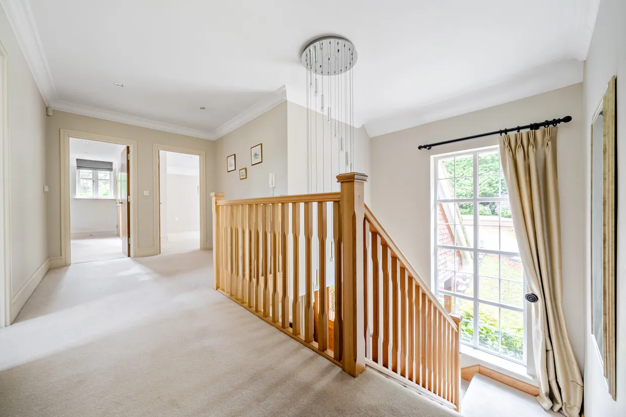 Parklands Close, Lower Bourne, Farnham, GU9 photo 12
