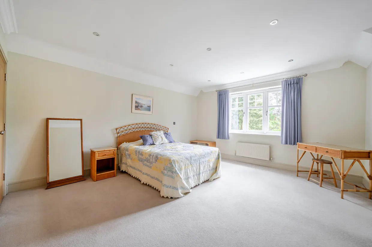 Parklands Close, Lower Bourne, Farnham, GU9 photo 15