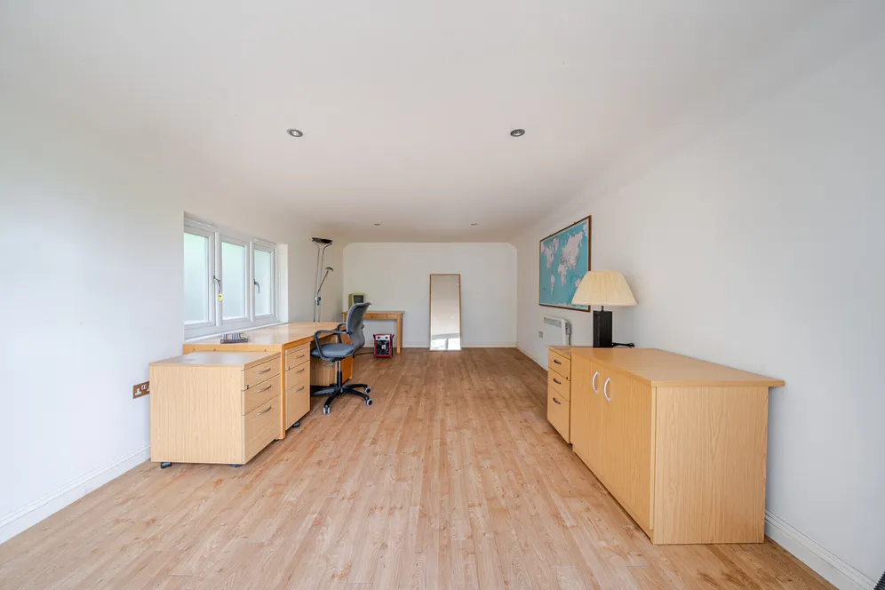 Parklands Close, Lower Bourne, Farnham, GU9 photo 19
